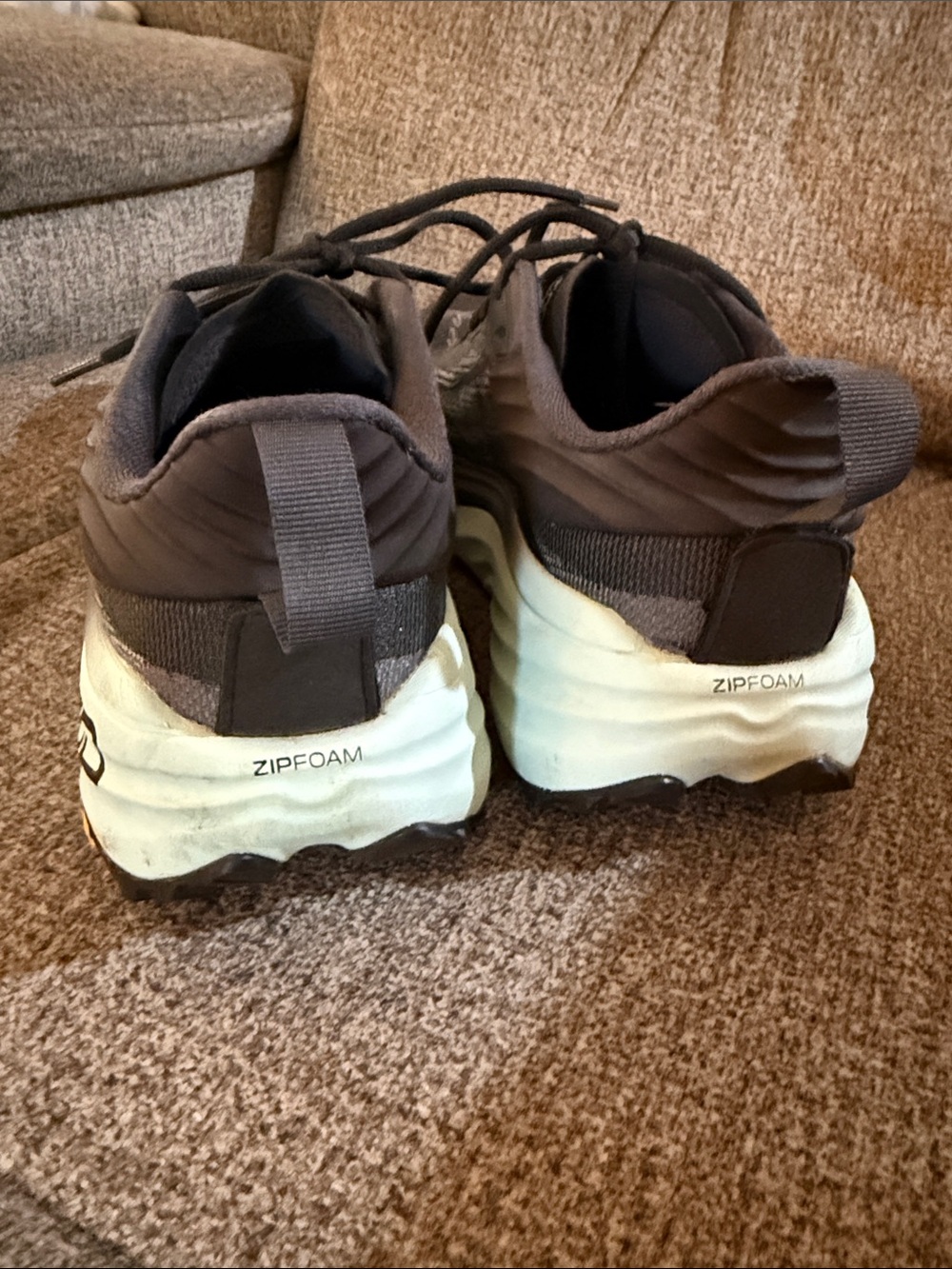 Women’s Topo Vista Black & Mint Running Shoes 10 - Picture 2 of 7